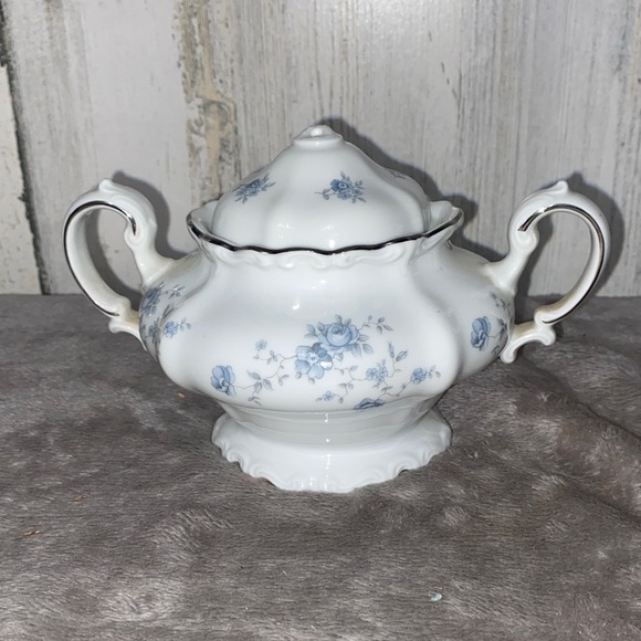 1103 Johann Haviland Elegant Blue Garland Porcelain Sugar Bowl - Picture 4 of 7